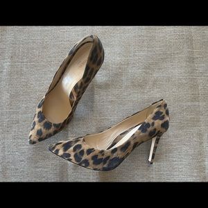 New AUTH Marion Parke Must Have Suede Pump 85 Leopard SZ 39.5 / SZ 9.5